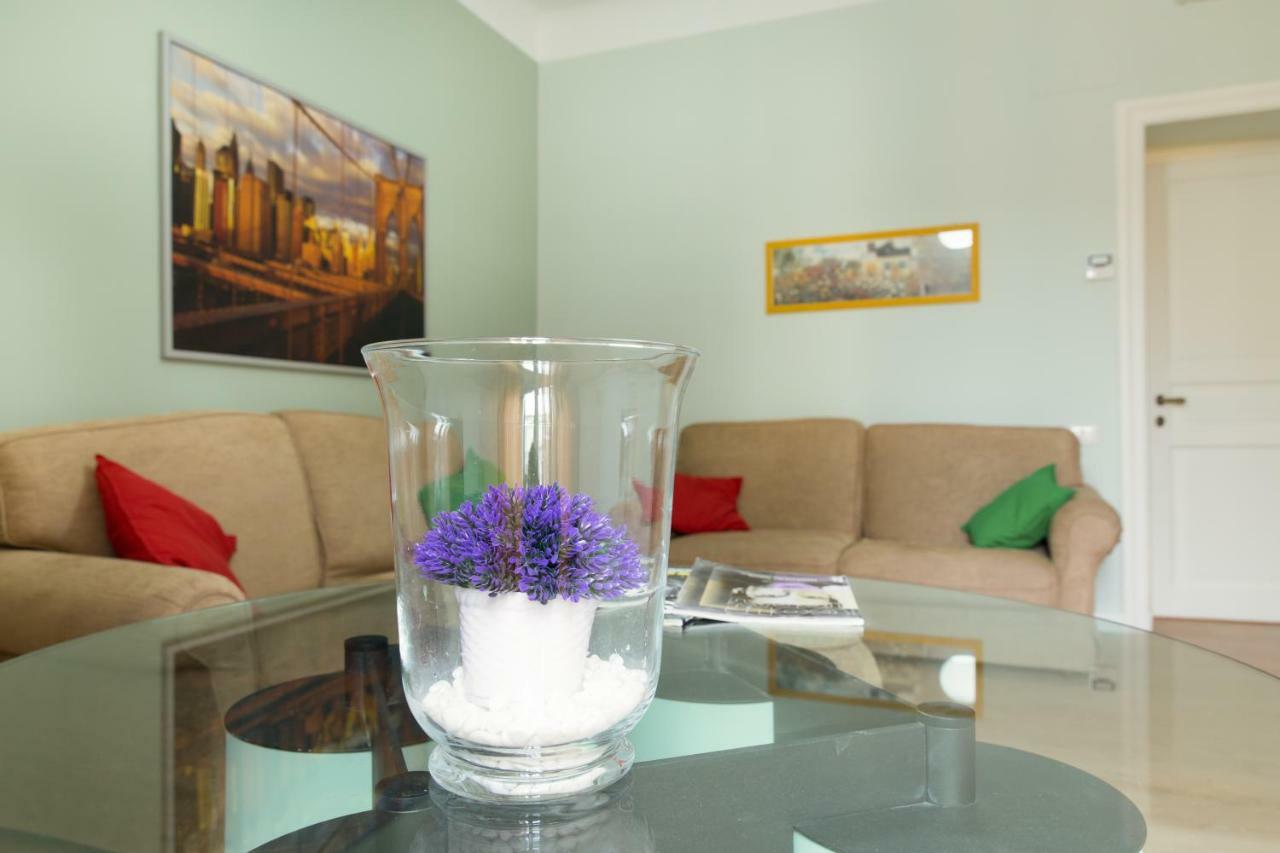 Beautiful Apartment In San Giovanni Close To Colosseo روما المظهر الخارجي الصورة